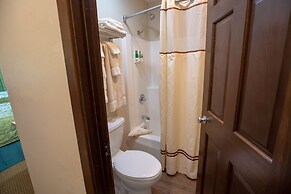 Parkwood Lodge - Door County