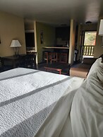 Parkwood Lodge - Door County