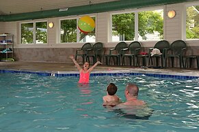 Parkwood Lodge - Door County