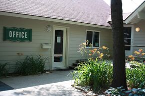 Parkwood Lodge - Door County