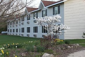 Parkwood Lodge - Door County