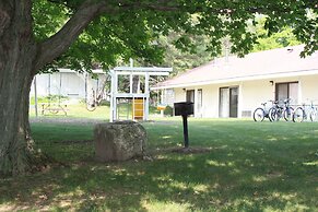 Parkwood Lodge - Door County