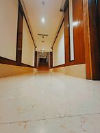 Almondz Hotel