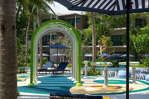 Le Méridien Phuket Mai Khao Beach Resort
