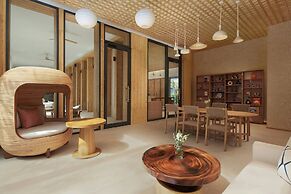 Le Méridien Phuket Mai Khao Beach Resort