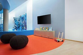 Le Méridien Phuket Mai Khao Beach Resort