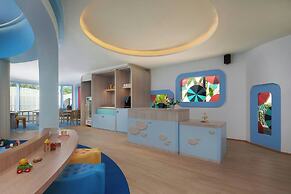 Le Méridien Phuket Mai Khao Beach Resort