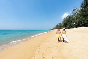Le Méridien Phuket Mai Khao Beach Resort
