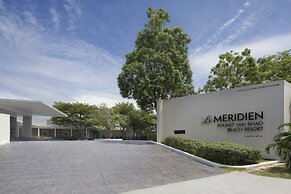 Le Méridien Phuket Mai Khao Beach Resort