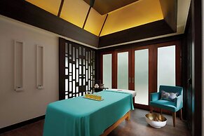 Le Méridien Phuket Mai Khao Beach Resort