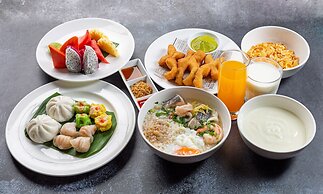 Le Méridien Phuket Mai Khao Beach Resort