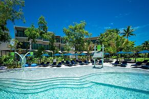 Le Méridien Phuket Mai Khao Beach Resort