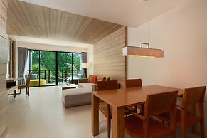 Le Méridien Phuket Mai Khao Beach Resort