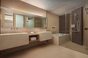 Le Méridien Phuket Mai Khao Beach Resort