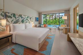 Le Méridien Phuket Mai Khao Beach Resort