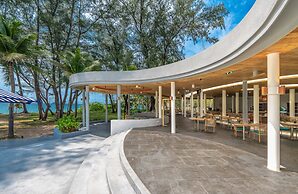 Le Méridien Phuket Mai Khao Beach Resort