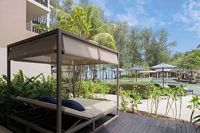 Le Méridien Phuket Mai Khao Beach Resort