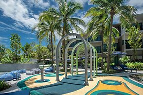 Le Méridien Phuket Mai Khao Beach Resort