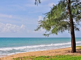 Le Méridien Phuket Mai Khao Beach Resort