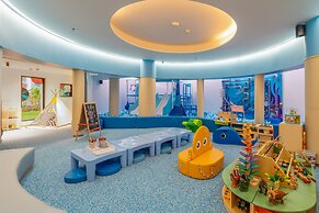 Le Méridien Phuket Mai Khao Beach Resort