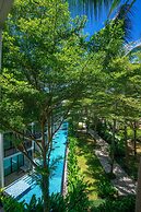 Le Méridien Phuket Mai Khao Beach Resort