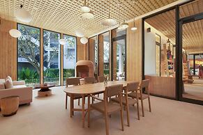 Le Méridien Phuket Mai Khao Beach Resort