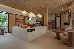 Le Méridien Phuket Mai Khao Beach Resort