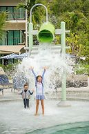 Le Méridien Phuket Mai Khao Beach Resort