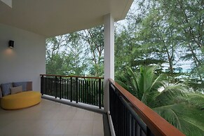 Le Méridien Phuket Mai Khao Beach Resort