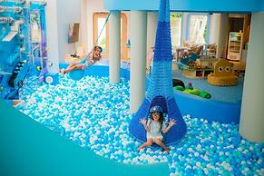 Le Méridien Phuket Mai Khao Beach Resort