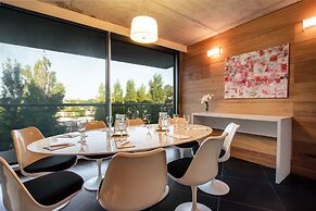 Costa Colonia - Riverside Boutique Hotel