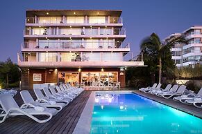 Costa Colonia - Riverside Boutique Hotel