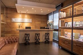 Costa Colonia - Riverside Boutique Hotel