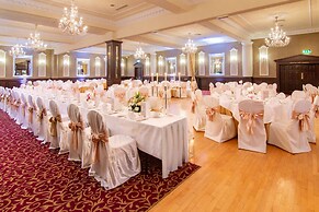 Seven Oaks Hotel