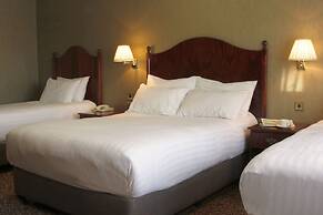 Seven Oaks Hotel