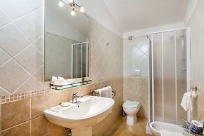 Petri Marini Hotel & Resort