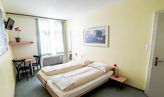 Hotel Zak - Hostel