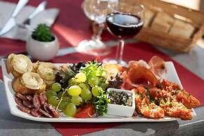 The Originals City, Relax'Otel, Le Barcarès