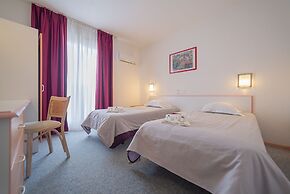 The Originals City, Relax'Otel, Le Barcarès