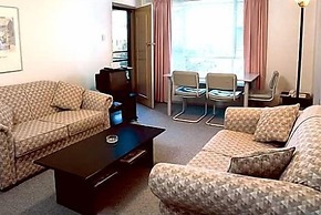 Clayton Monash Motor Inn & Serviced Apartments