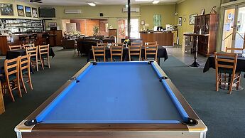 Bucketts Way Motel