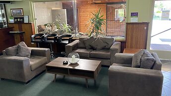 Bucketts Way Motel