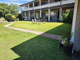 Bucketts Way Motel