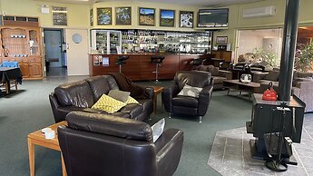 Bucketts Way Motel