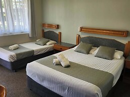 Bucketts Way Motel