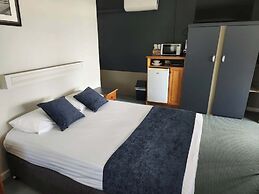 Bucketts Way Motel