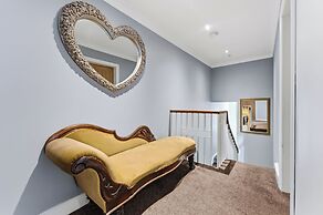 Dovedale Hotel