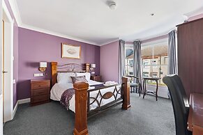 Dovedale Hotel