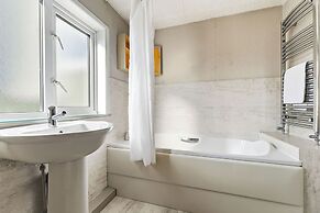 Dovedale Hotel