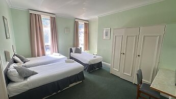 Green Gables Hotel